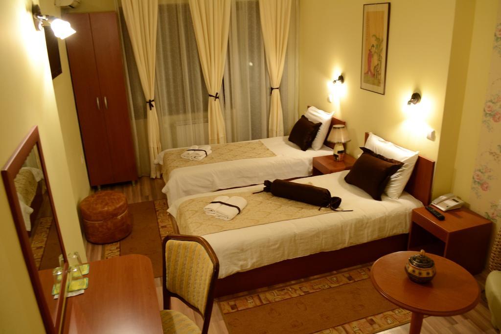 Hotel Pine スコピエ 部屋 写真